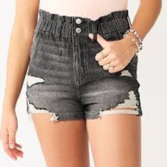 NWT Black Jeans High Waisted Shorts with Scrunch Waist size 3 - Picture 2 of 6